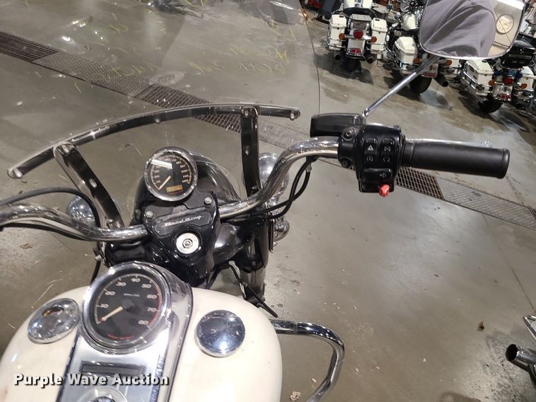 image for item DS7279 2014 Harley Davidson Road King Police motorcycle