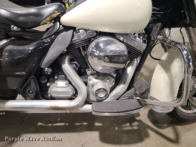 image for item DS7279 2014 Harley Davidson Road King Police motorcycle