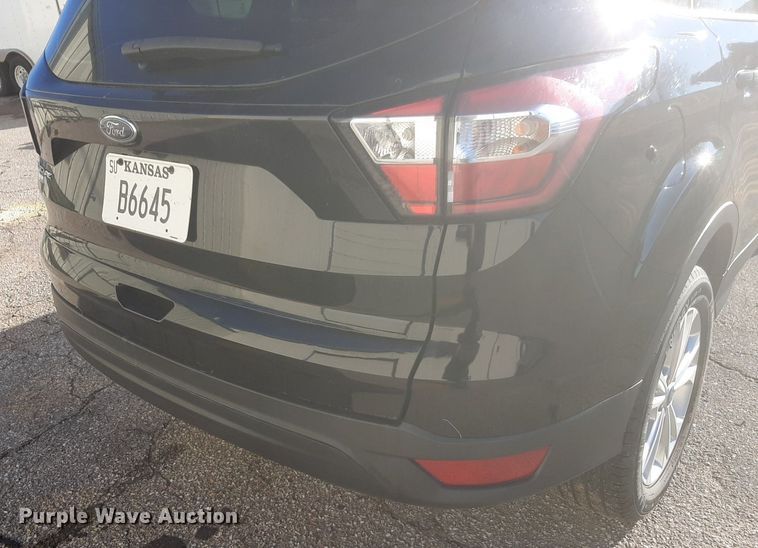 image for item DV9764 2018 Ford Escape SUV