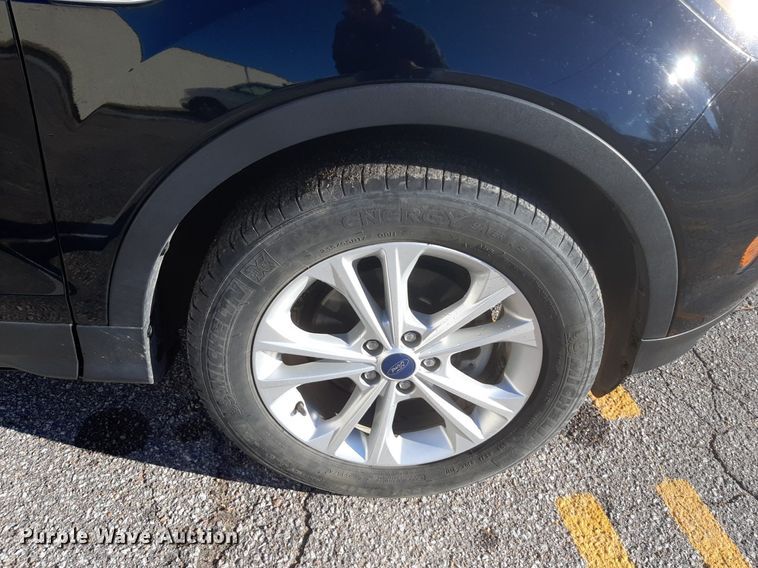 image for item DV9764 2018 Ford Escape SUV