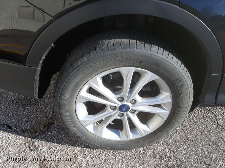 image for item DV9764 2018 Ford Escape SUV