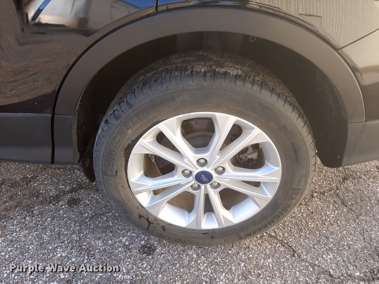 image for item DV9764 2018 Ford Escape SUV