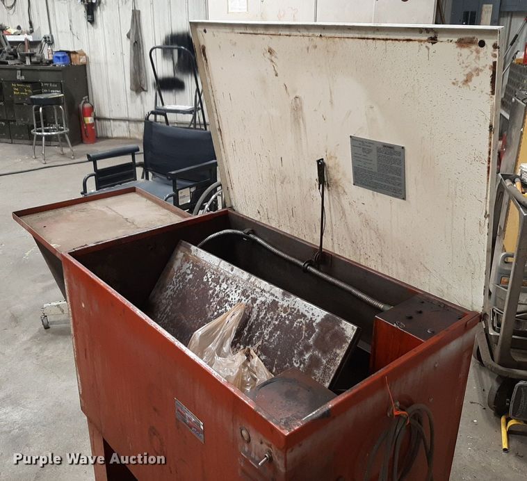 image for item DV9775 Graymills parts washer