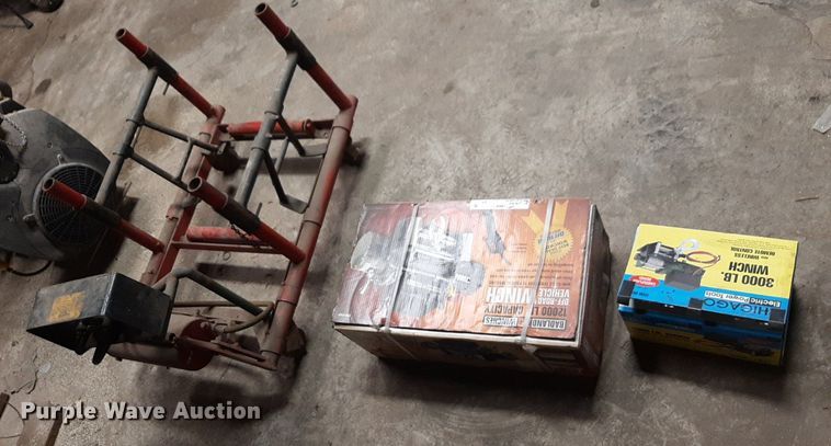 image for item DV9781 Tools