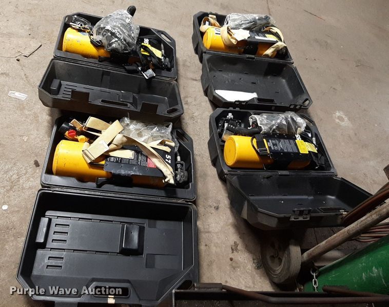 image for item DV9782 (3) SBCA air tanks