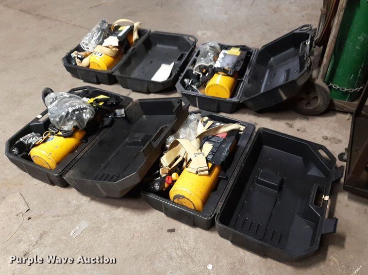 image for item DV9782 (3) SBCA air tanks