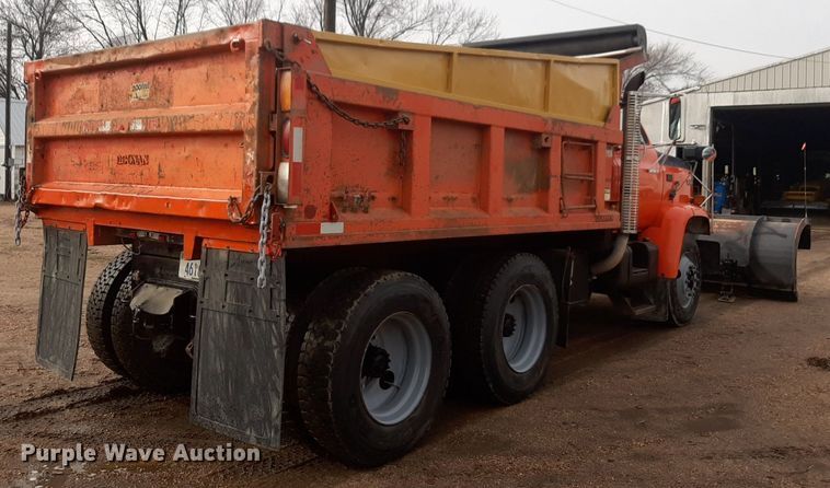 image for item DV9784 1988 GMC Top Kick dump truck