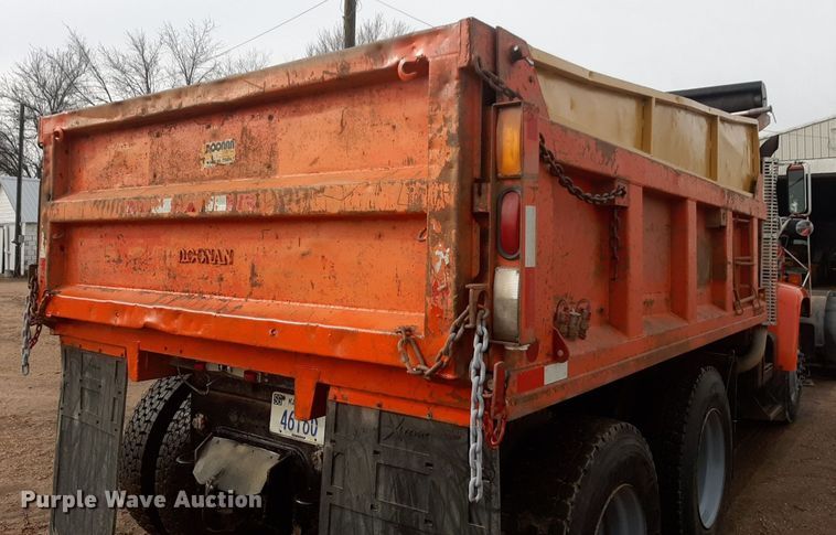image for item DV9784 1988 GMC Top Kick dump truck