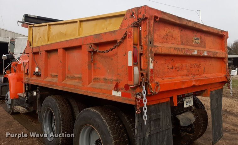 image for item DV9784 1988 GMC Top Kick dump truck