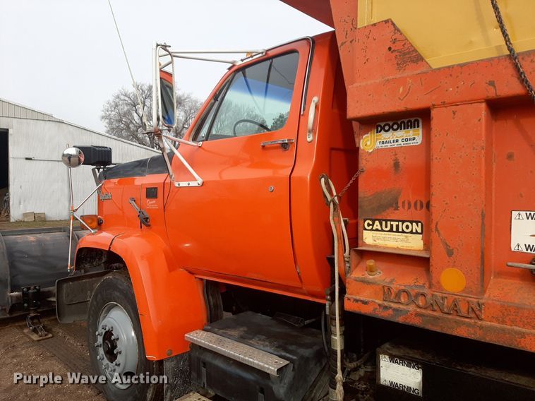 image for item DV9784 1988 GMC Top Kick dump truck