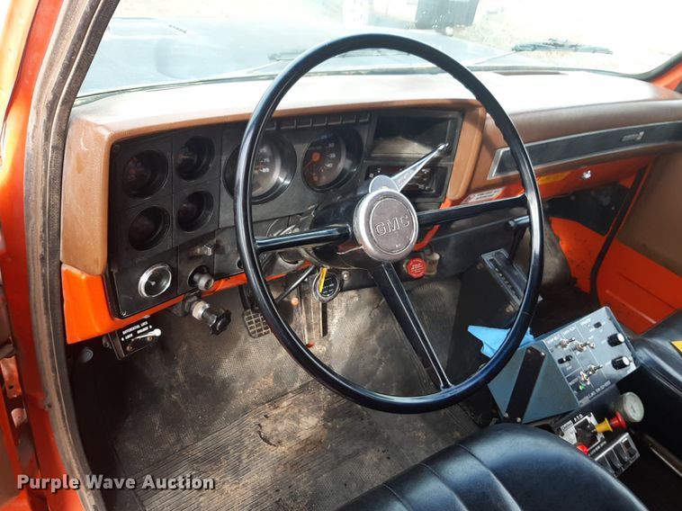 image for item DV9784 1988 GMC Top Kick dump truck