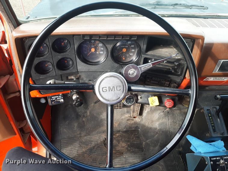 image for item DV9784 1988 GMC Top Kick dump truck