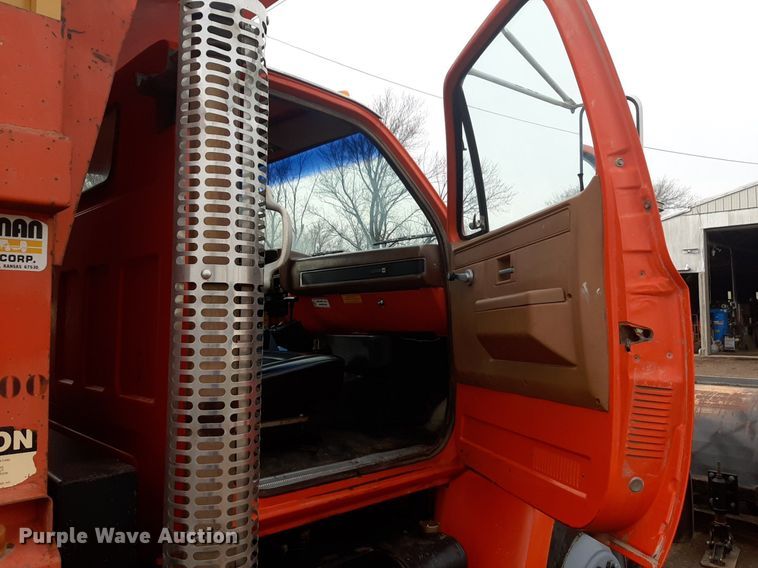 image for item DV9784 1988 GMC Top Kick dump truck