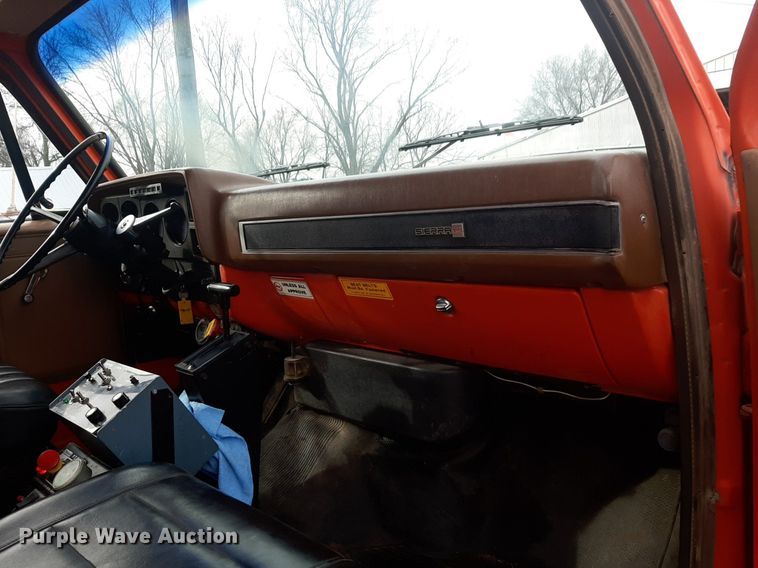 image for item DV9784 1988 GMC Top Kick dump truck