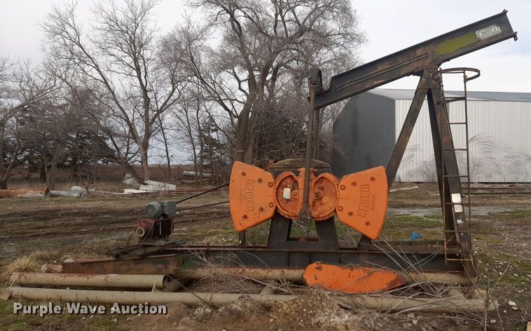 image for item DV9796 Emsco pump jack