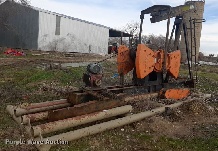 image for item DV9796 Emsco pump jack