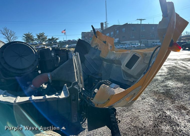 image for item DW2956 2006 International  7400 dump truck