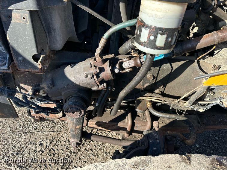 image for item DW2956 2006 International  7400 dump truck