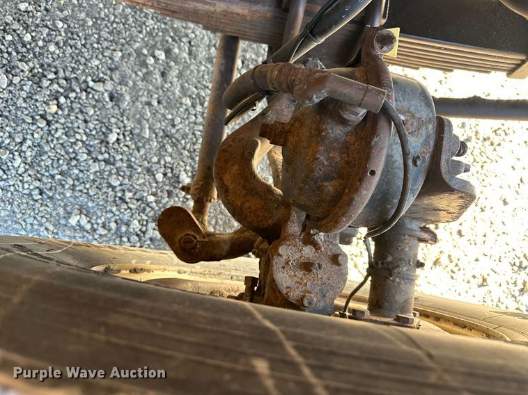 image for item DW2956 2006 International  7400 dump truck