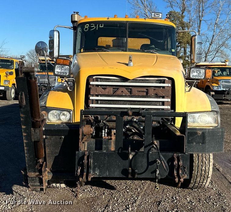 image for item DW2957 2010 Mack GU713 dump truck