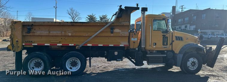 image for item DW2957 2010 Mack GU713 dump truck