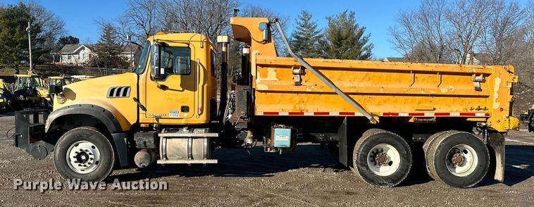 image for item DW2957 2010 Mack GU713 dump truck