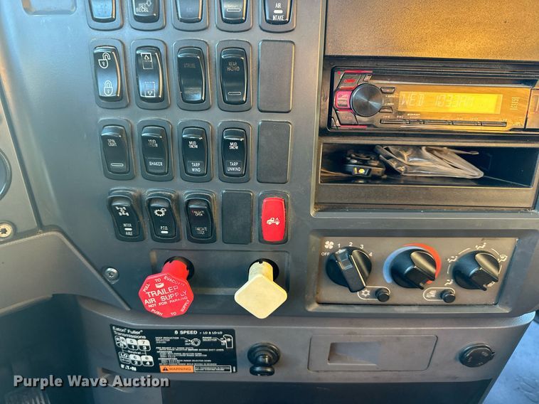 image for item DW2957 2010 Mack GU713 dump truck