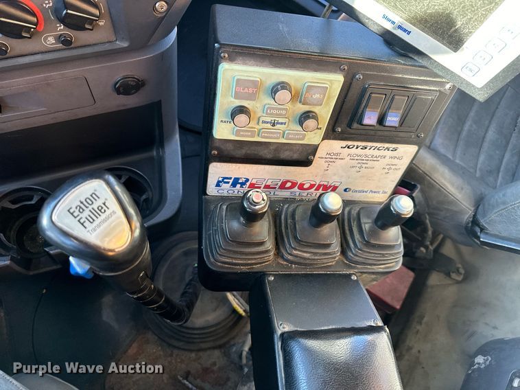 image for item DW2957 2010 Mack GU713 dump truck