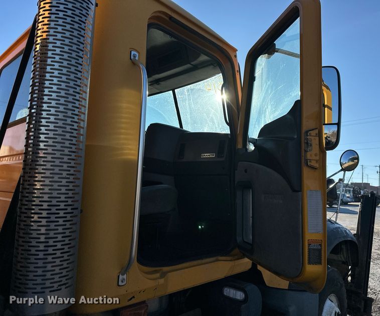 image for item DW2957 2010 Mack GU713 dump truck