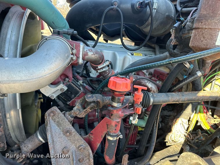 image for item DW2957 2010 Mack GU713 dump truck