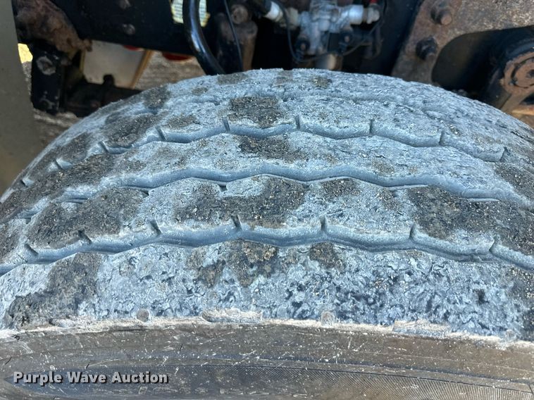 image for item DW2957 2010 Mack GU713 dump truck