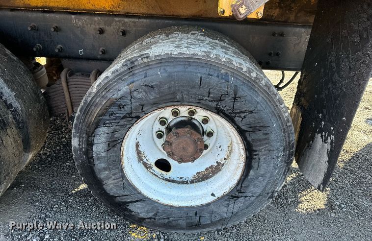 image for item DW2957 2010 Mack GU713 dump truck