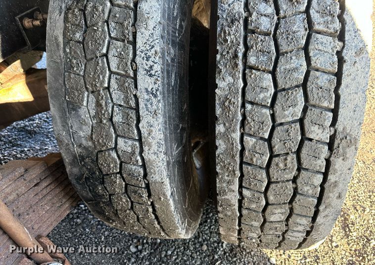 image for item DW2957 2010 Mack GU713 dump truck