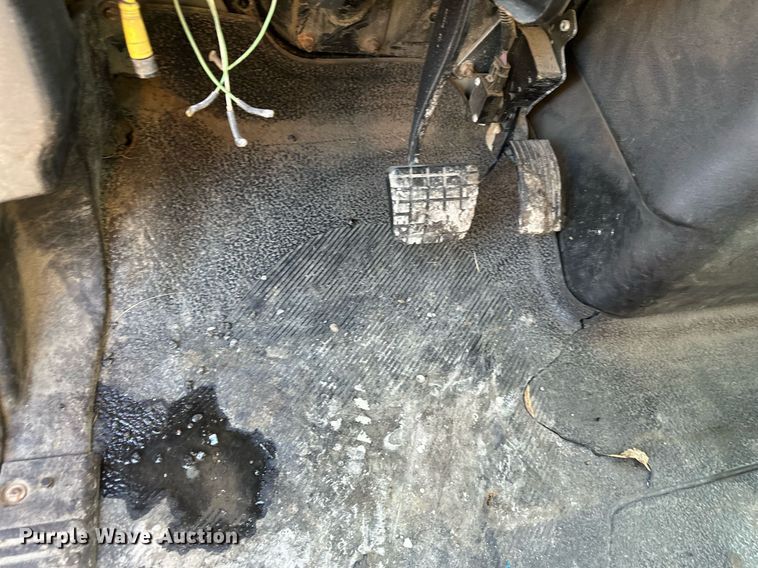 image for item DW2959 2005 International  7400 dump truck