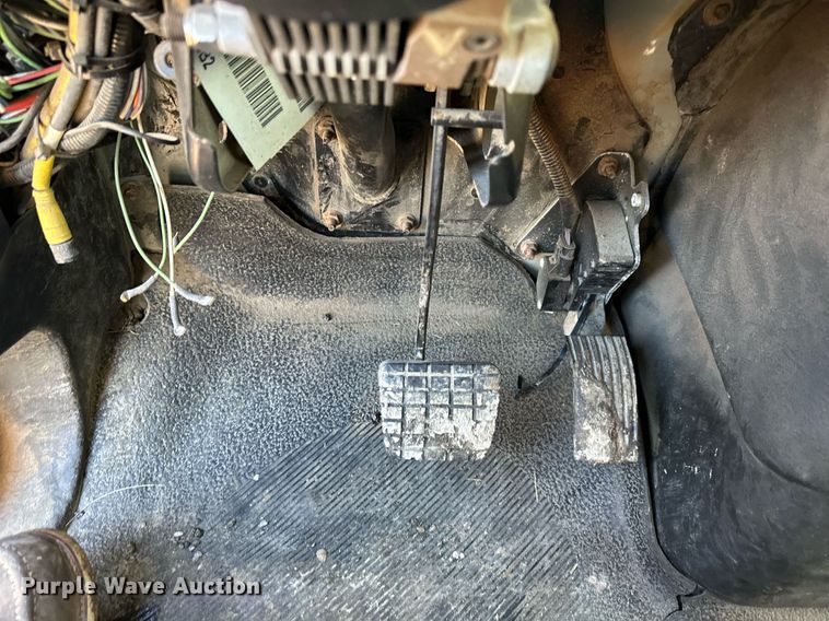 image for item DW2959 2005 International  7400 dump truck