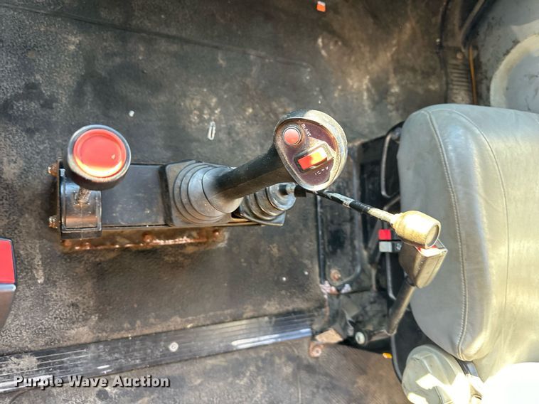 image for item DW2959 2005 International  7400 dump truck