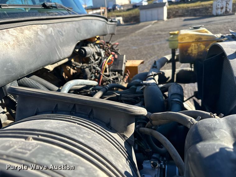 image for item DW2959 2005 International  7400 dump truck