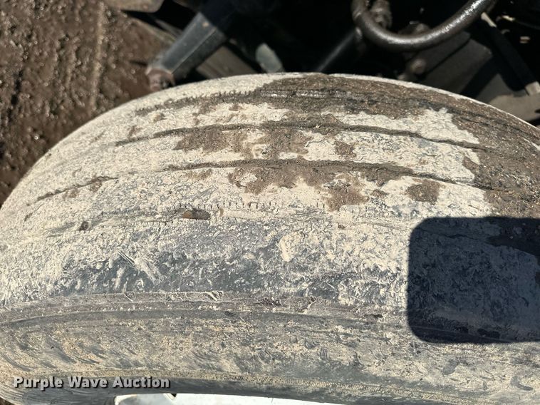 image for item DW2959 2005 International  7400 dump truck