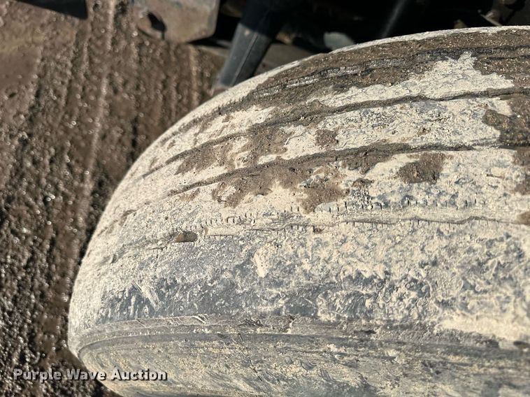 image for item DW2959 2005 International  7400 dump truck