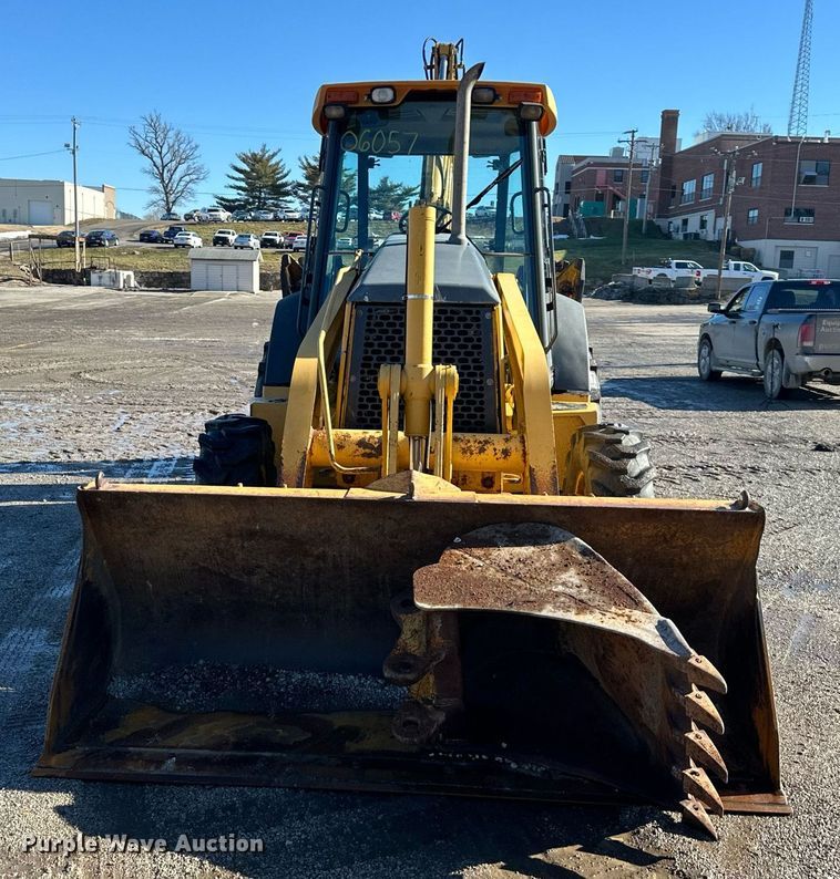 image for item DW2963 2003 John Deere 410G backhoe