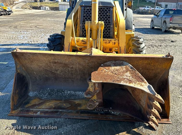 image for item DW2963 2003 John Deere 410G backhoe