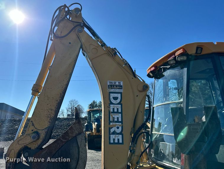 image for item DW2963 2003 John Deere 410G backhoe