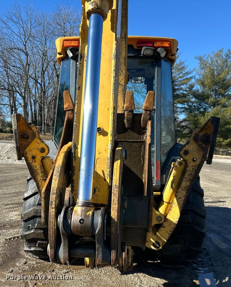 image for item DW2963 2003 John Deere 410G backhoe