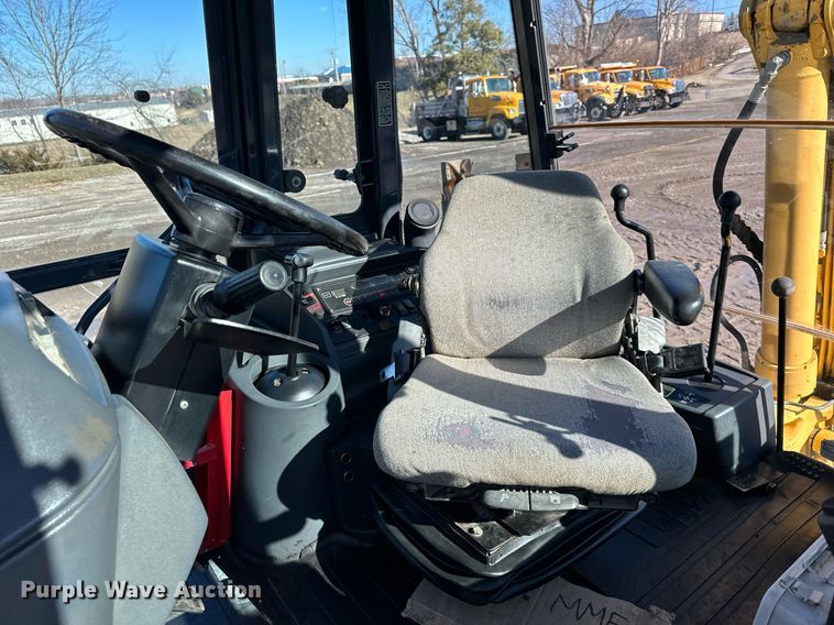 image for item DW2963 2003 John Deere 410G backhoe