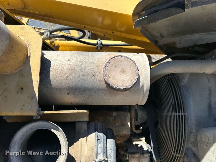 image for item DW2963 2003 John Deere 410G backhoe