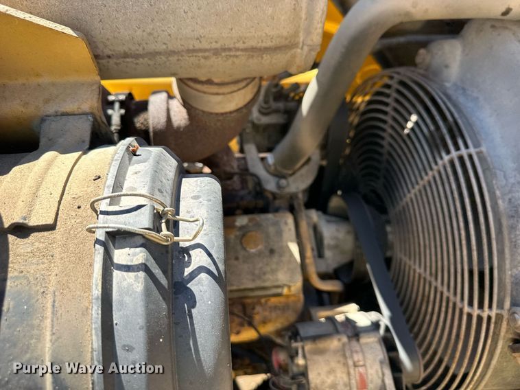 image for item DW2963 2003 John Deere 410G backhoe