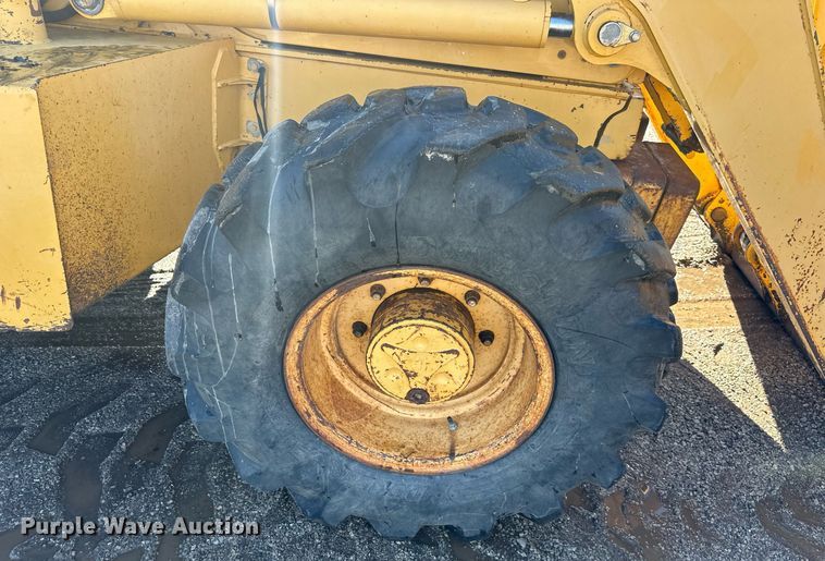 image for item DW2963 2003 John Deere 410G backhoe