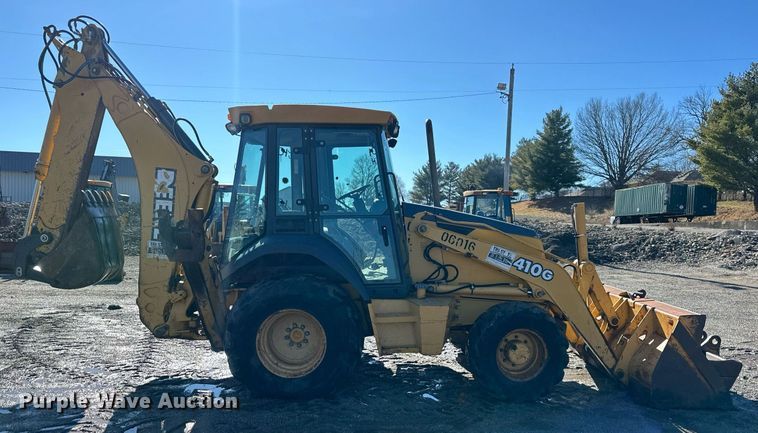 image for item DW2964 2003 John Deere 410G backhoe