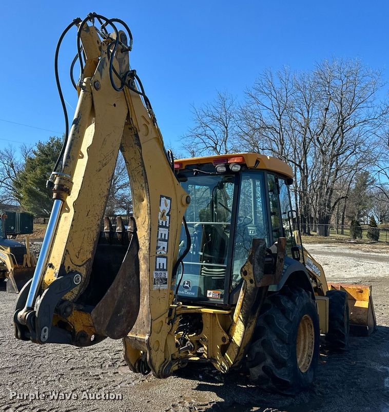 image for item DW2964 2003 John Deere 410G backhoe