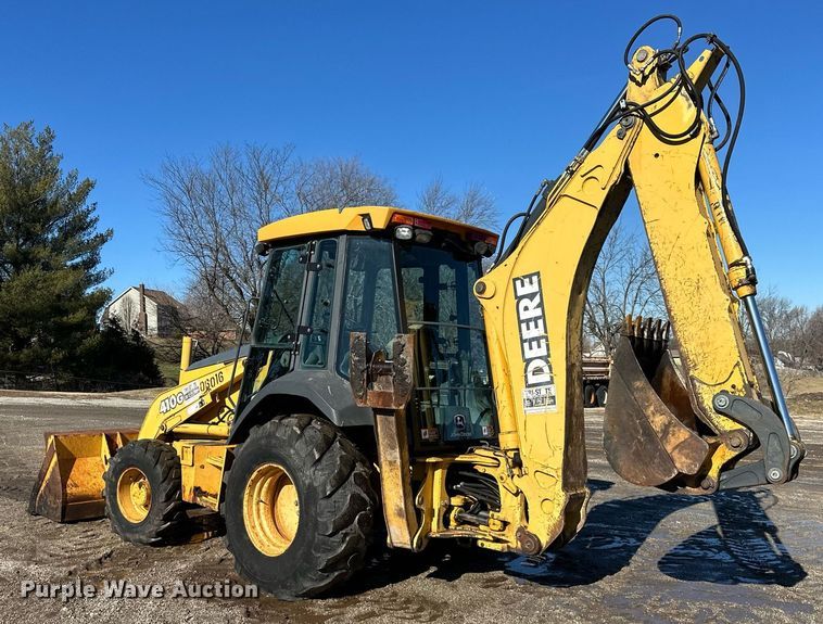 image for item DW2964 2003 John Deere 410G backhoe